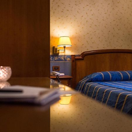 Diana Park Hotel Флоренция Екстериор снимка