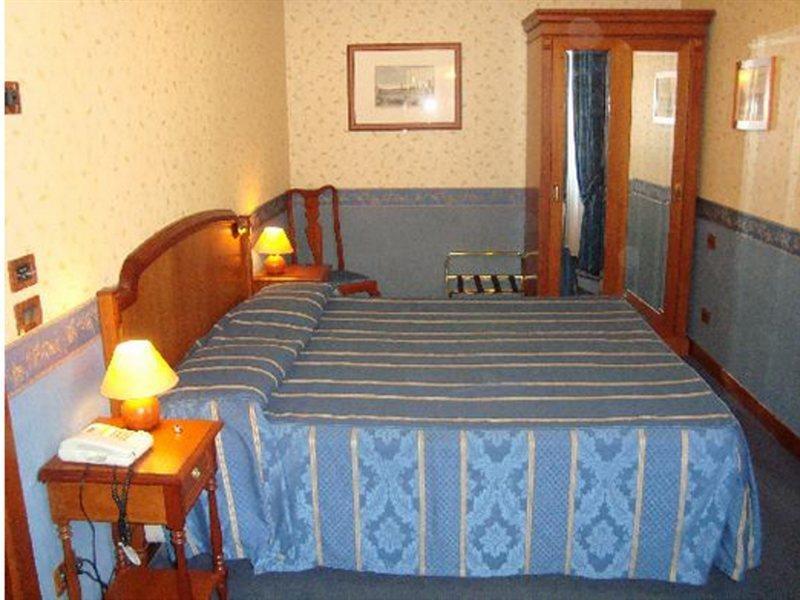 Diana Park Hotel Флоренция Екстериор снимка