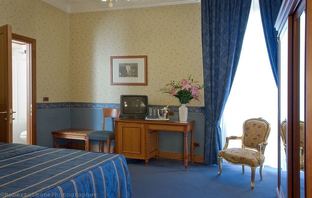 Diana Park Hotel Флоренция Екстериор снимка